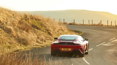 Aston Martin V12 Vantage MH – rear cornering