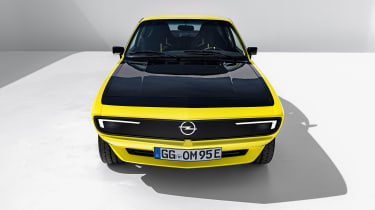 Opel Manta GSe restomod