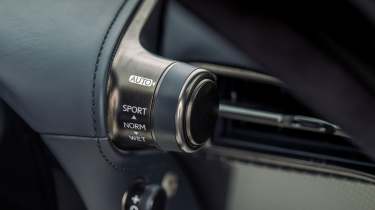 Lexus LFA details