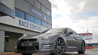 2012 Nissan GT-R video review