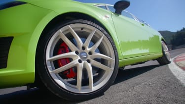 SEAT Leon Cupra R alloy wheel