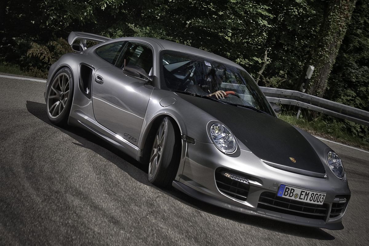  Porsche 911 GT2 RS review | evo