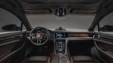 Porsche Panamera Sport Turismo - interior