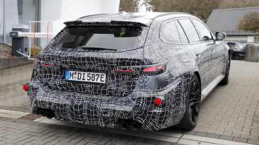 BMW M5 facelift 2027
