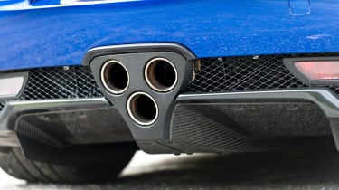 Lexus LFA tribute video trio exhaust pipes