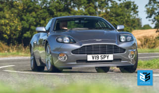Aston Martin V12 Vanquish evo 25