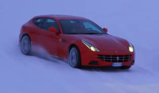 Video: Ferrari FF on ice