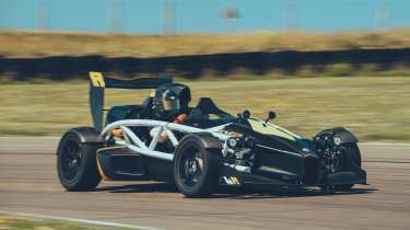 Ariel Atom 4R v Ariel Nomad 2 