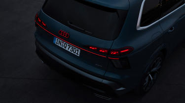 Audi Q7 rear
