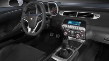 2014 Chevrolet Camaro Z28 dashboard interior