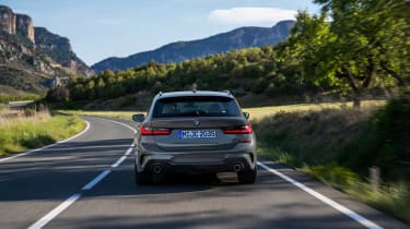 BMW 3-series Touring 2019 - rear