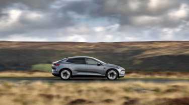 Polestar 4 side