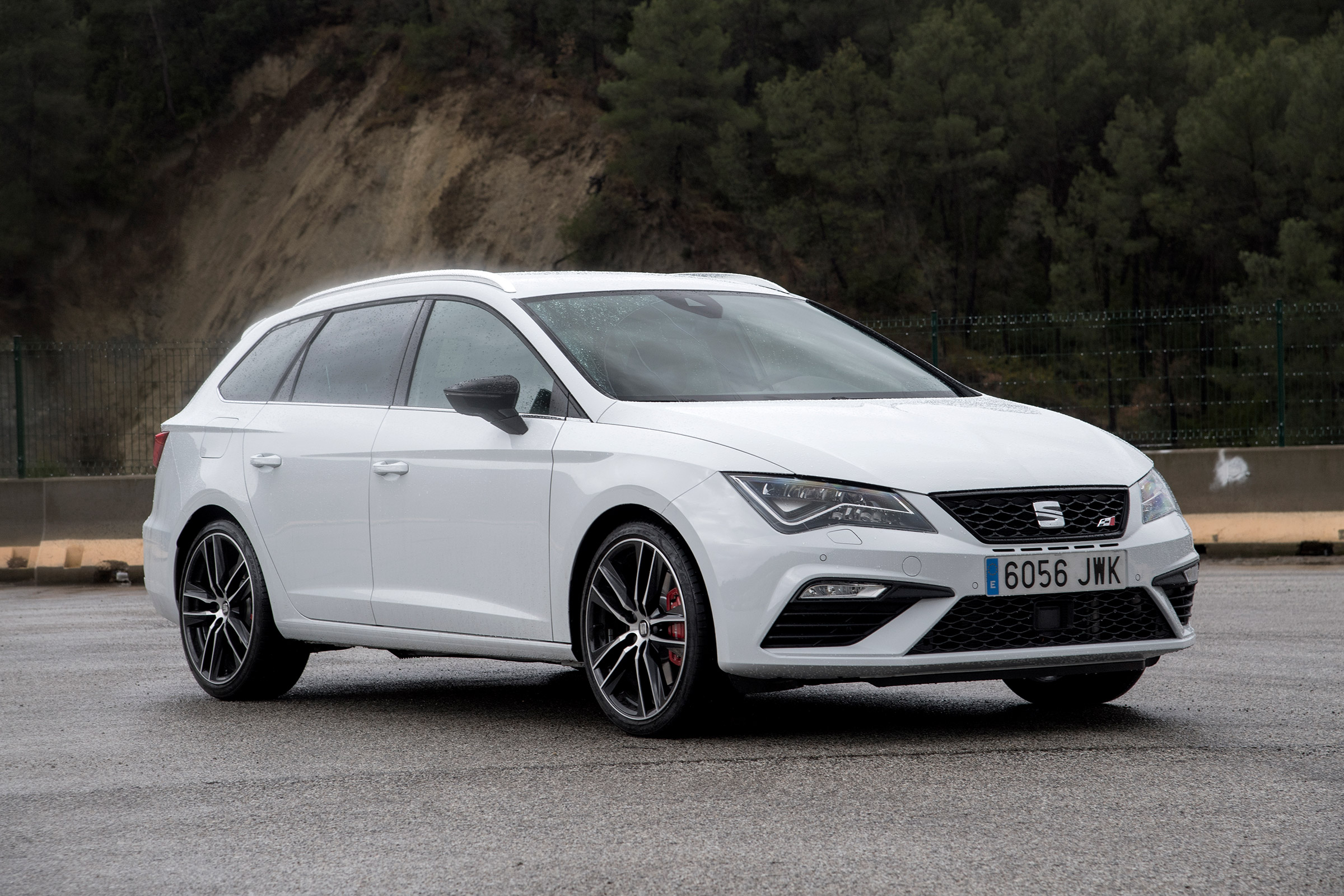 Seat Leon St Cupra 300 4drive Review Hot Estate Offers Big Boot And Four Wheel Drive Evo