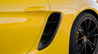 Porsche 718 Boxster GTS – side intake