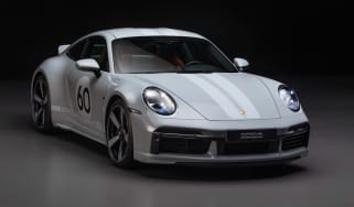 Porsche 911 Sport Classic – studio front quarter 2