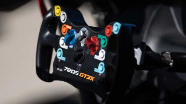 McLaren 720S GT3X 2021 – steering wheel