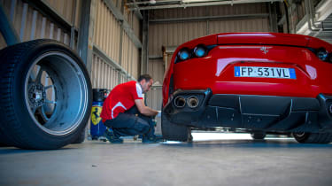 Ferrari 812 Superfast Anglesey - tyres