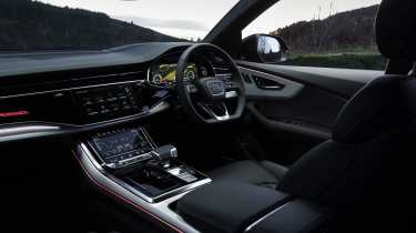 Audi Q8 – interior