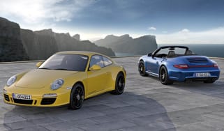 Porsche 911 Carrera 4 GTS news and pictures