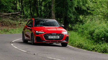 Audi S3 v BMW M235