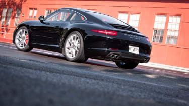 991 Porsche 911 Carrera S profile