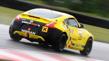 Dunlop SportMaxx Nissan 370Z