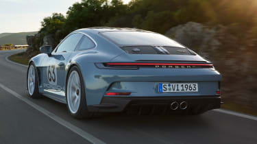 Porsche 911 S/T – rear