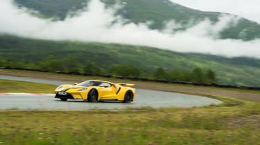 Ford GT review (AP) – slide