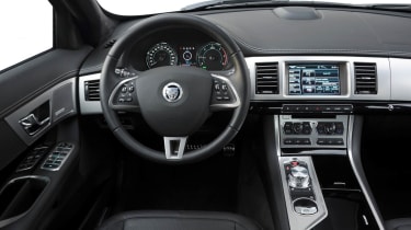 2012 Jaguar XF 2.2D interior