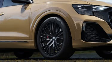Audi SQ8 – front wheel