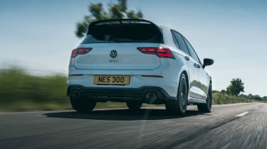 Volkswagen Golf GTI Clubsport 45 – rear tracking