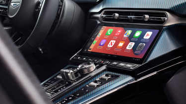 Aston Martin Vantage Roadster – infotainment
