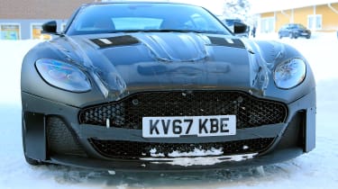 Aston Vanquish winter spy - nose