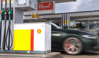 Shell V-Power garage