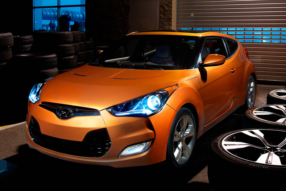 Hyundai Veloster coupe video | evo