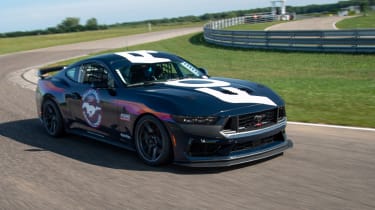 Ford Mustang Dark Horse R