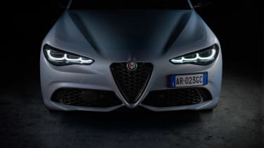Alfa Romeo Giulia – headlights