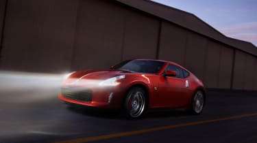 Updated Nissan 370Z driving