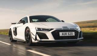 Audi R8 V10 GT RWD – front