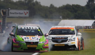 Video: BTCC Snetterton highlights