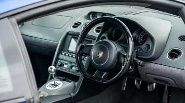 Lamborghini Gallardo – interior