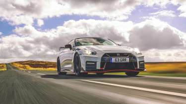 Nissan GT-R Nismo front