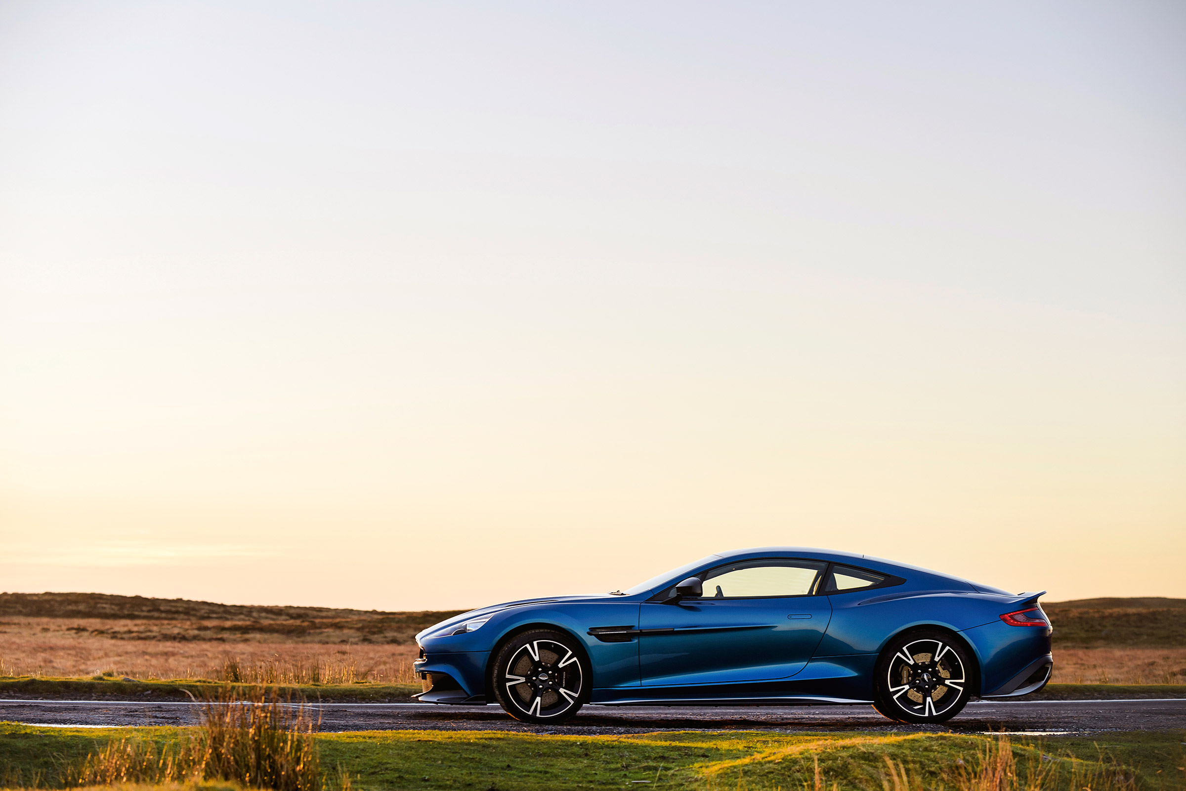 Aston Martin Vanquish S review - pictures | Evo