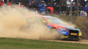 Colin Turkington crash gravel Brands Hatch