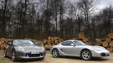 Porsche Cayman v Nissan 370Z GT