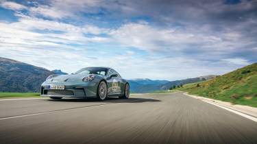Porsche 911 S/T front