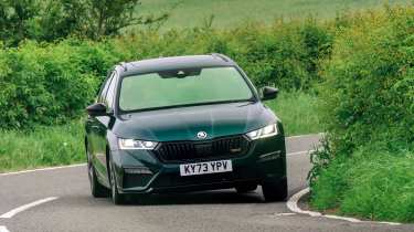 Peugeot 508 PSE v Skoda Octavia vRS 