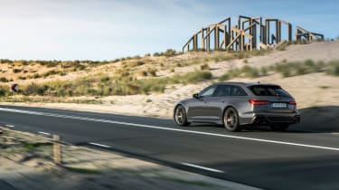Audi RS6 Performance – rear tracking