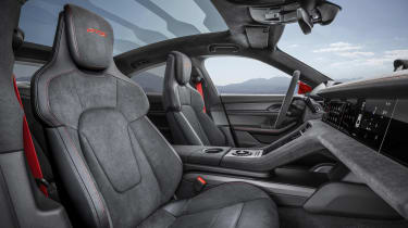 Porsche Taycan GTS – interior