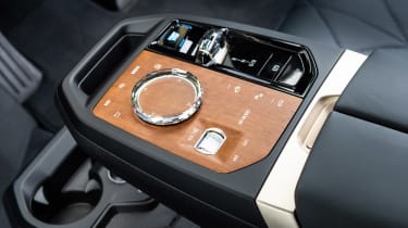 BMW iX review – controller